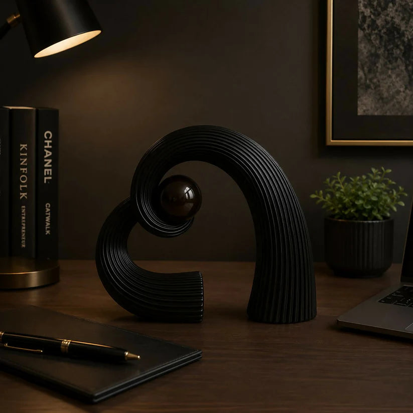 Modern Abstract Spiral Sculpture – Elegant Tabletop Decor for Home & Office